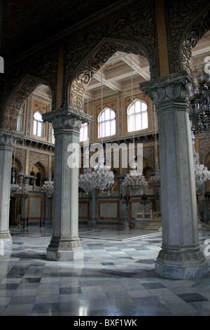 Blick auf Khilwat oder Grand Säulen Durbar Hall, Teil des Chowmahalla Palastes in Hyderabad Indien Stockfoto