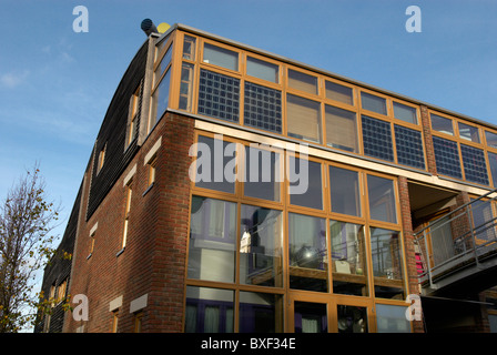 Bett Zed Entwicklung Surrey UK. Beddington Zero Energy Development (BedZED) ist Großbritanniens größte CO2-neutralen Gemeinschaft. Stockfoto