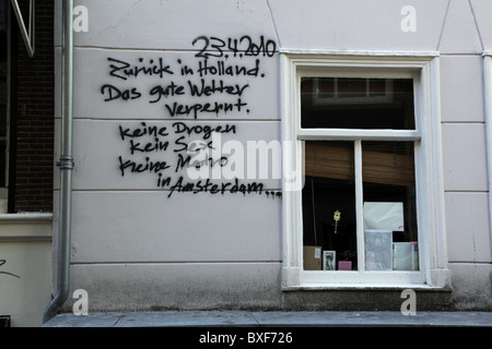 Graffiti an einer Wand in Amsterdam Stockfoto