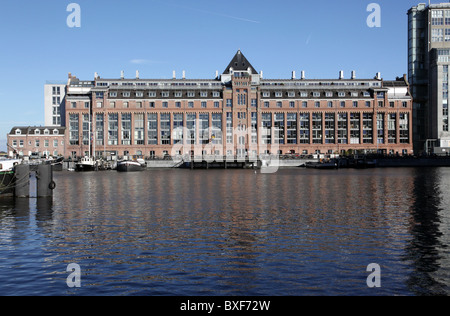 Blick auf die Silodam in Amsterdam Stockfoto