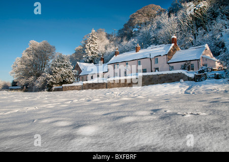 Winter in Norham Bootshaus an der schottischen Grenze Stockfoto