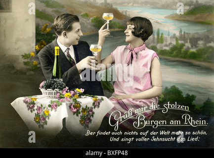 Kitsch, Grußkarten, verliebtes Paar, Wein trinken, Deutschland, um 1928, Zusatzrechte-Clearences-nicht vorhanden Stockfoto