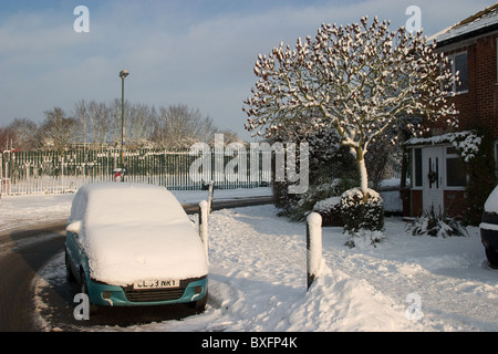 städtischen Schneelandschaft in Strood Kent Stockfoto