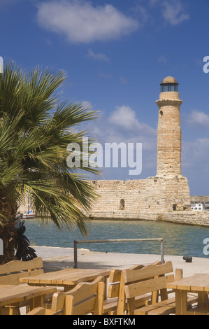 Rethymno Leuchtturm in alten venezianischen Hafen, Crete Stockfoto