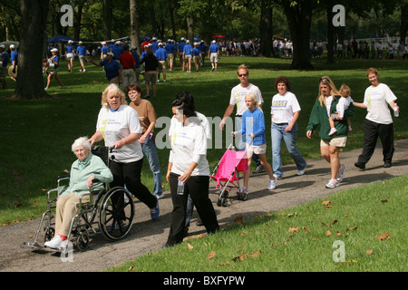 Alzheimer Speicher zu Fuß. Zu Fuß zum Ende Alzheimer. Stockfoto