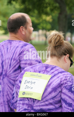 Alzheimer Speicher zu Fuß. Zu Fuß zum Ende Alzheimer. Stockfoto