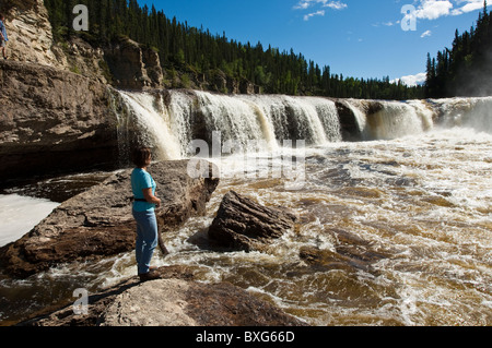 Sambaa Deh fällt, Sambaa Deh fällt Territorial Park, Nordwest-Territorien, Kanada.  (MR). Stockfoto