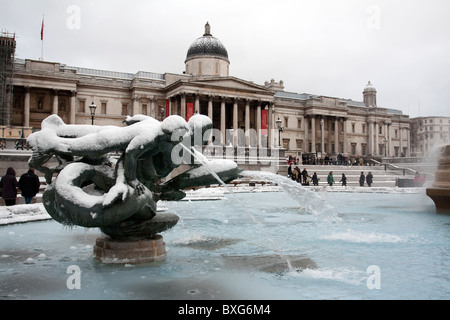 Winter Schneefall - Trafalgar Square - London Stockfoto