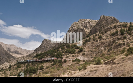 Die Häuser am Rande der Städte Sulav und Amedi (Amadiya), in der Nähe der das Türkischen - irakische Grenze, in der kurdischen autonomen Region im Norden des Irak. Stockfoto