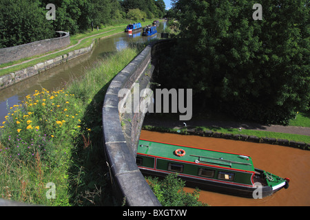 Poole Aquädukt in der Nähe von Kidsgrove Staffordshire wo Macclesfield Kanal über den Trent und Mersey Kanal geht Stockfoto