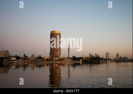 Ägypten, Kairo. Blick auf den Turm vom Nil. Stockfoto