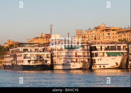 Ägypten, Aswan. Feluke Segeln auf dem Nil bei Assuan. Stockfoto