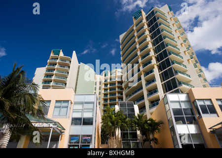 Art-Deco-Architektur, in Pastell Farben high-Rise Wohnblöcke am South Beach, Miami, Florida, Vereinigte Staaten von Amerika Stockfoto