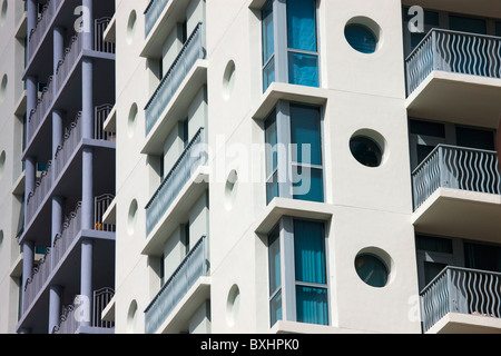 Art-Deco-Architektur, in Pastell-Farben, hohe steigen Wohnung Blöcke Ocean Drive, South Beach, Miami, Florida, USA Stockfoto