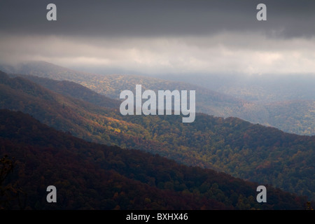 Herbst, Berge, Cherohala Skyway Stockfoto