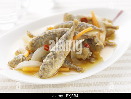 Frittierte Pferd Makrelen in süß-pfeffrige sauce Stockfoto