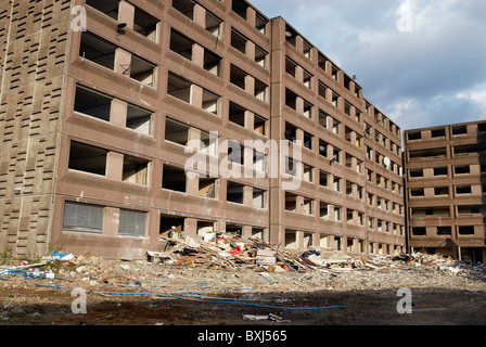 Abriss eines Wohnblocks Nord-London-UK Stockfoto