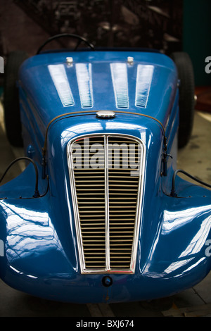 Peugeot Kühlergrill und Logo-Detail Stockfoto