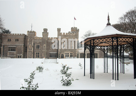 schneebedeckte Whitstable Schlossgarten Stockfoto