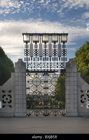 Bronze und Granit Skulpturen von Gustav Vigeland, Vigeland-Park Oslo Norwegen Stockfoto