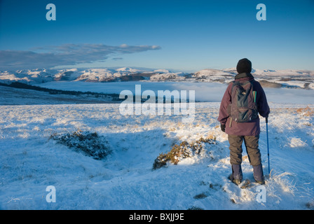 Lady Walker im Lake District im Winterschnee, Blick in Richtung Ullswater Stockfoto