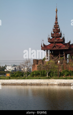 Mauern des Palastes von mandalay Stockfoto