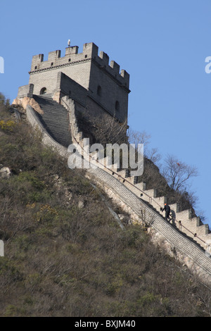 Mann, die chinesische Mauer bei Juyongguan Pass Klettern Stockfoto