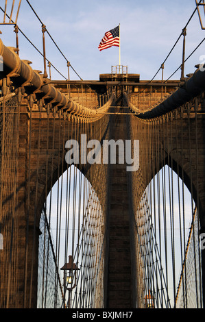 USA. New York. Brooklynbrücke. Entworfen von John Augustus Roebling. Wurde im Jahre 1883 eröffnet. Detail. Stockfoto