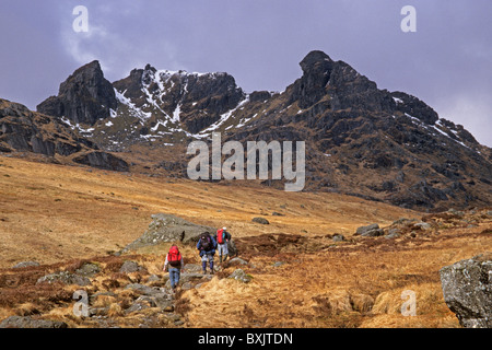 Wanderer, nähert sich der Schuster in den Arrochar Alpen Stockfoto