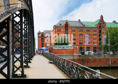 Die Brooks-Brücke (Brücke) auf die an das Miniatur-Wunderland, verbinden die Speicherstadt mit dem Zentrum von Hamburg, Deutschland. Stockfoto
