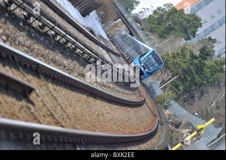 U-Bahn-Zug kommend in Richtung der Kamera. Stockfoto