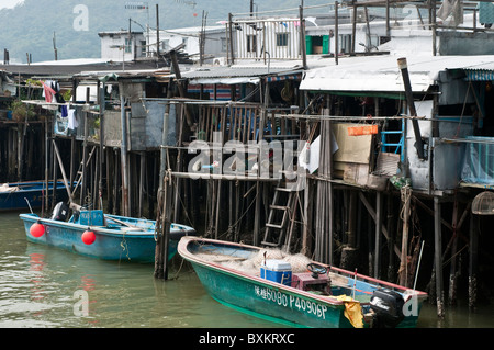 Häuser auf Stelzen, Tai O-Dorf, Lantau Island, Hongkong, China Stockfoto