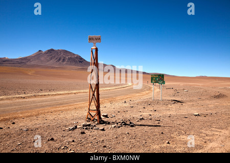 Wüste Landschaftsblick auf bolivianischen / chilenischen Grenze bei Hito Cajon, Südamerika Stockfoto