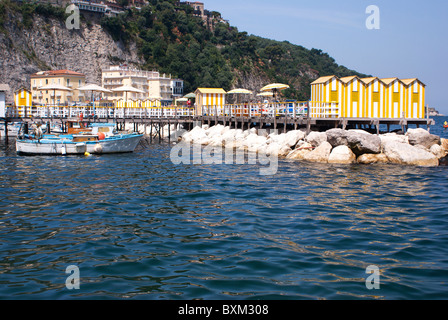 Strandhütten, Sorrent Italien Stockfoto