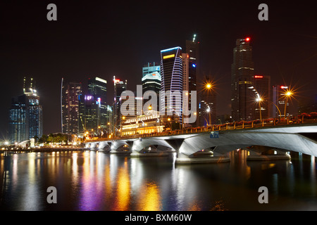 Skyline von Singapur Esplanade Bridge, Singapur, Asien Stockfoto