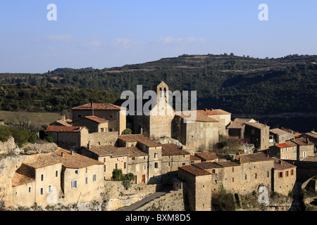 Minerve, ein hoch gelegenes Dorf und eines der schönsten Dörfer in Frankreich in den Schluchten von Cesse und Brian. Occitanie, Frankreich Stockfoto