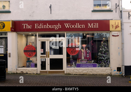 Edinburgh Woollen Mühle Shop in Stornoway Stockfoto