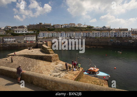 Porthleven Hafen, Cornwall, UK Stockfoto