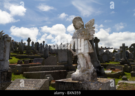 Grabsteine und Denkmäler am Barnoon Friedhof, St. Ives, Cornwall, UK, United Kindom... Stockfoto