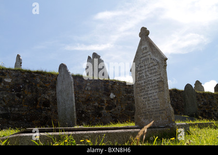 Grabsteine und Denkmäler am Barnoon Friedhof, St. Ives, Cornwall, UK, United Kindom... Stockfoto