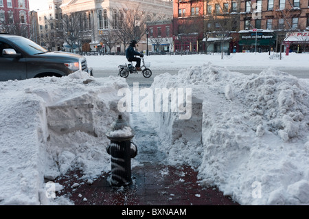 New York, NY - 27. Dezember 2010 Weihnachten Blizzard 2010 20 bis 31 Zoll Schnee im gesamten Nordosten verlassen. © Stacy Walsh Rosenstock/Alamy Stockfoto