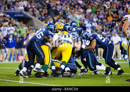 NFL-Football-teams der Seattle Seahawks spielen Grüne Bucht-Verpacker Stockfoto