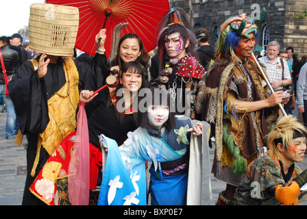 Edinburgh Fringe Festival. Schauspieler führen auf den Straßen Stockfoto