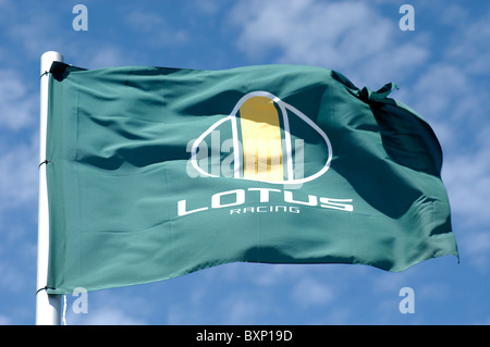 Lotus Racing Flagge Stockfoto