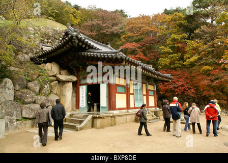 Seokguram Grotte mit Buddha-Statue, Südkorea Stockfoto