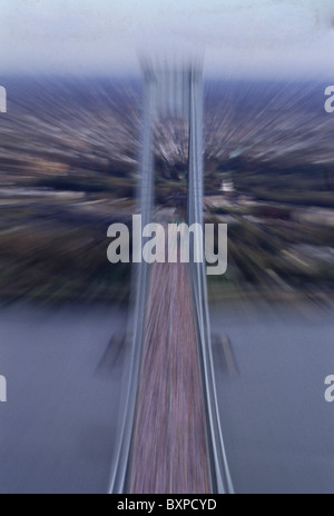 Läufer auf der Verranzano Brücke im Wettbewerb mit den 1998 NYC Marathon Stockfoto