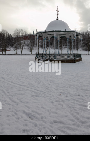 Die Musikpavillon befindet sich in der Steinbruch in Shrewsbury hier an einem sehr kalten Tag im Dezember 2010 zu sehen. Stockfoto