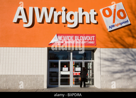 Ein AJ Wright Bekleidungsgeschäft. Stockfoto