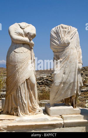 Statuen von Cleopatra und Dioscrides im Haus Cleopatra auf die Insel Delos, Cyclades Stockfoto