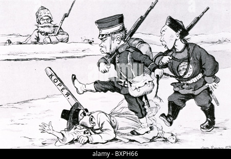 RUSSO-japanischer Krieg (1904-5) Russische Karikatur zeigt japanische Armee baathistischen Koreaner, während Russland nicht gleichgültig bleibt Stockfoto